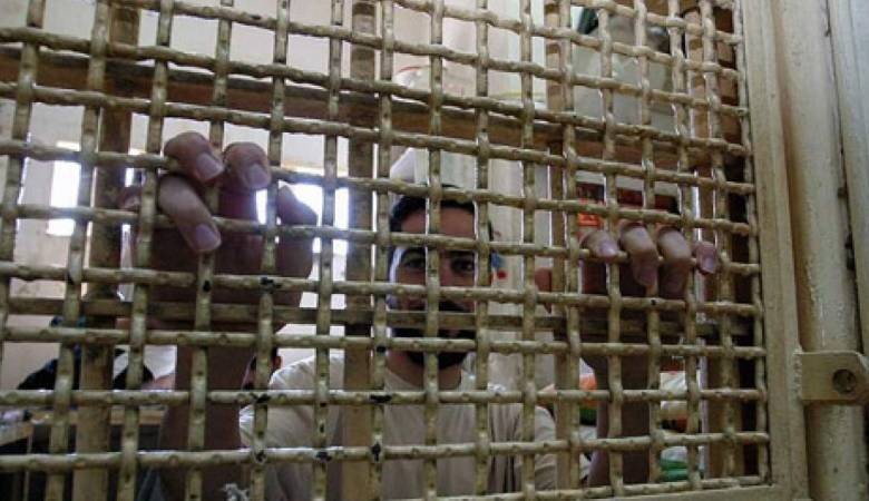 الأسرى الإداريون يعلقون خطواتهم التصعيدية مع الاستمرار بمقاطعة محاكم الاحتلال