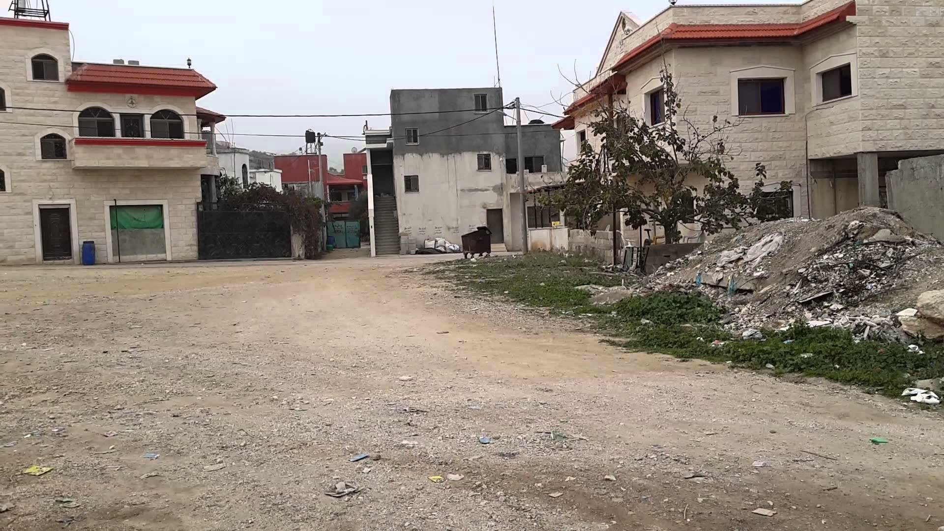 محافظة جنين تكرم فلسطيني تبرع بـ"مركبة نفايات" لقرية رمانة