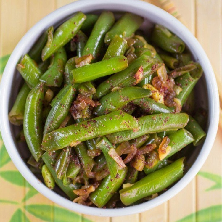 " اكلات شعبية " فاصوليا خضراء مقلية مع اللحم المفروم
