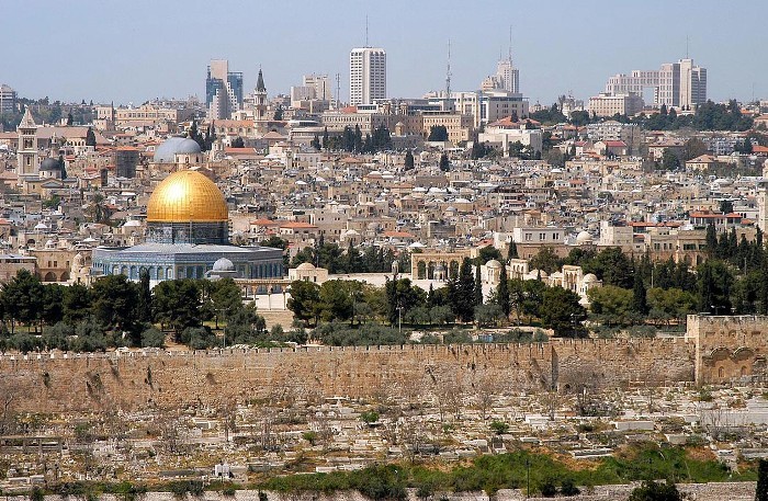 بالفيديو: تنديد شعبي باستمرار التخاذل العربي مع "القدس" عقب قرار ترامب