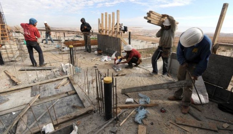 اتحاد المقاولين بغزة يتحدّث عن الارتفاع "غير المسبوق" بأسعار الحديد ومواد البناء
