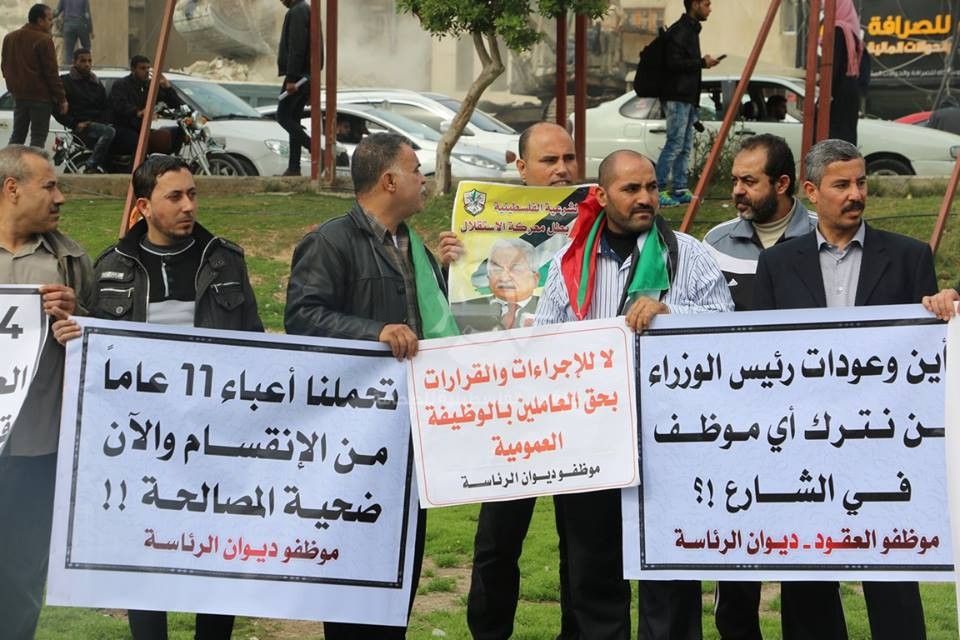 بعضهم لم يُسجل أبنائه للجامعات