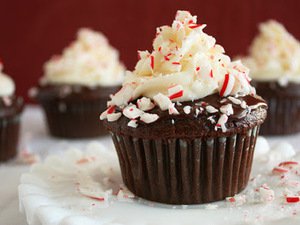 كب كيك الشوكولاته بالنعناع