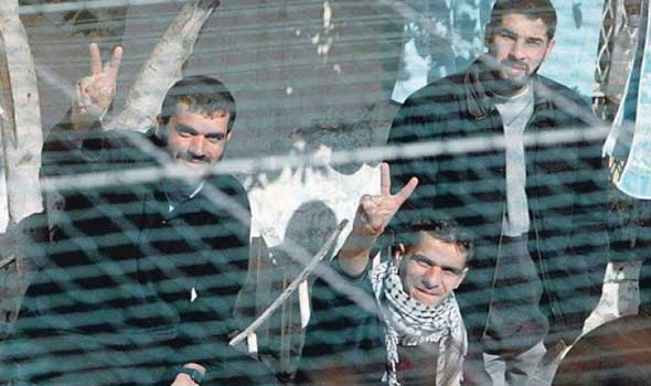 4 أسرى يدخلون أعواماً جديدة في سجون  الاحتلال