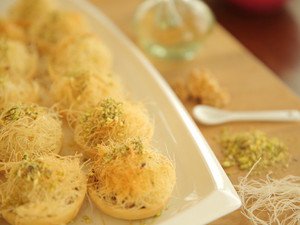 تارت الكنافه بالمكسرات