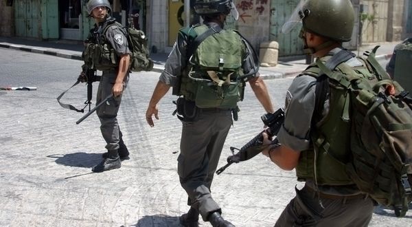 الاحتلال يستدعي مواطنين من جنين لمراجعة مخابراته