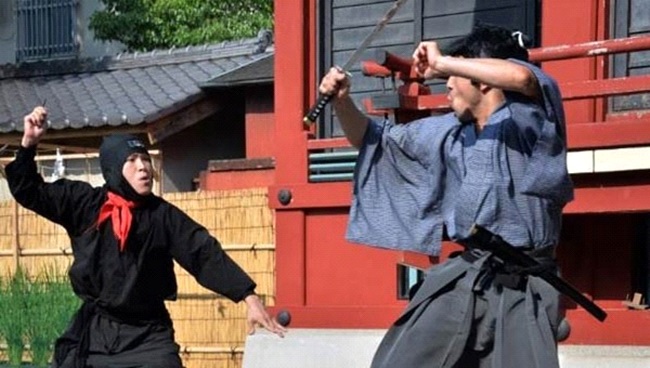 مقتل هذا الفنان على خشبة المسرح بعد أن تحول المشهد إلى حقيقة