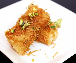 الكنافة المبرومة بالقشطة