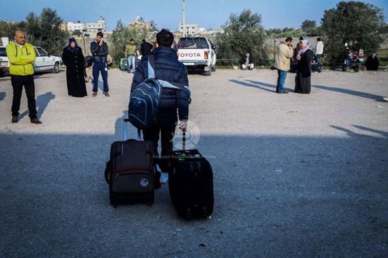 فتح معبر "رفح" ومغادرة 10 حافلات في ثاني أيام عمله استثنائياً