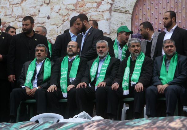 صحيفة مصرية : "قيادات حماس في الداخل تبحث خوض الانتخابات الرئاسية الفلسطينية القادمة"