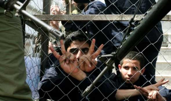 تقرير عبري: الأشهر الأخيرة شهدت ارتفاعاً حاداً على أعداد القاصرين الفلسطينيين داخل السجون