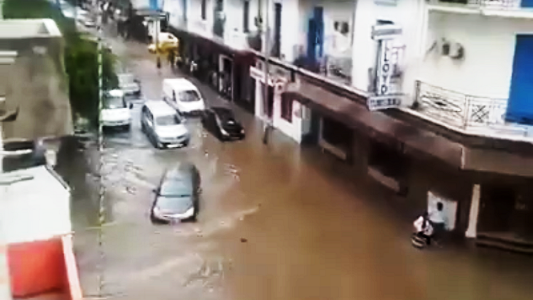 الفيضانات تجتاح العاصمة التونسية