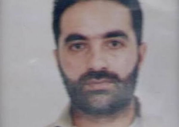 الأسير "عصام الفروخ" يقدم مكرمة لأبناء الشهداء