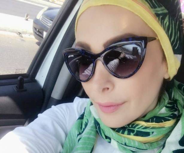 أمل حجازي لم تعتزل.. لكنها ارتدت الحجاب