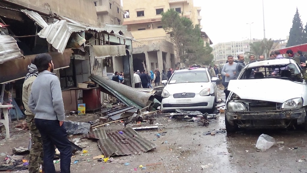 مقتل 17 مدنياً وإصابة العشرات بغارات جوية على مدينة الرقة