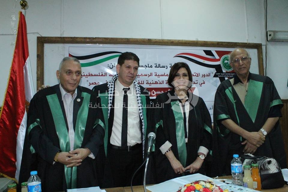 بالصور: بتقدير ممتاز.. معهد البحوث يمنح الباحث حسن المدهون درجة الماجستير في الإعلام 