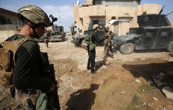 القوات العراقية تتقدم لتحرير آخر معاقل داعش بالموصل