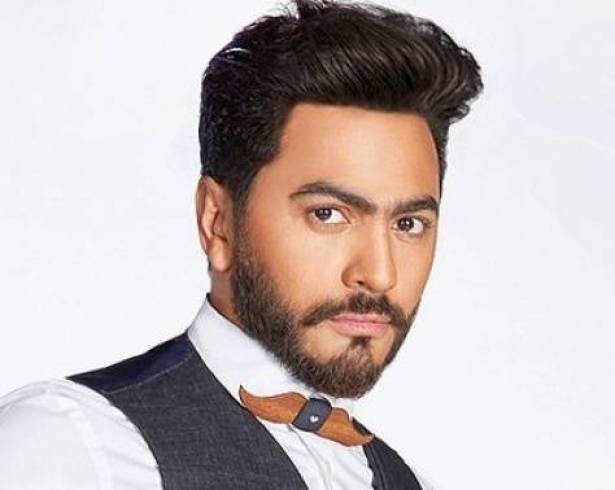 بالصورة : أول ظهور لتامر حسني بعد خروجه من المستشفى.. وهذا وضعه الصحي!؟