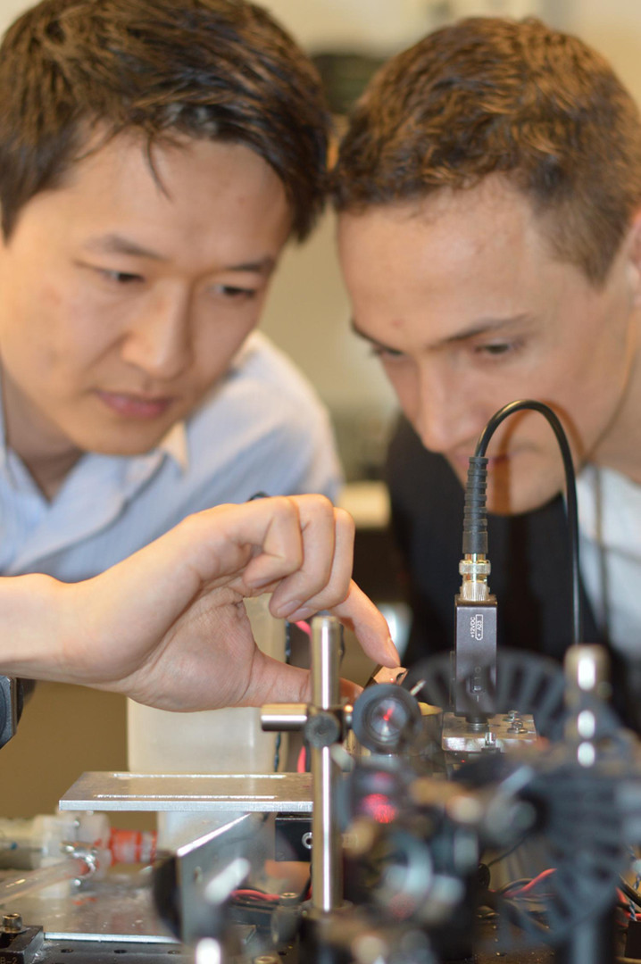 ابتكار نافذة تتحول للشاشة تلفاز