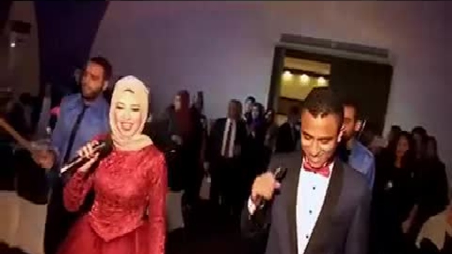 بالفيديو: عروسان مصريان يشعلان مواقع التواصل بمشاجرة من نوع خاص