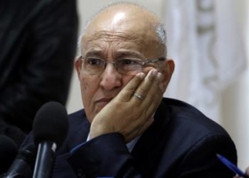 نبيل شعث: لا نتبنى الكفاح المسلح ومتفائل بتحقيق المصالحة الوطنية