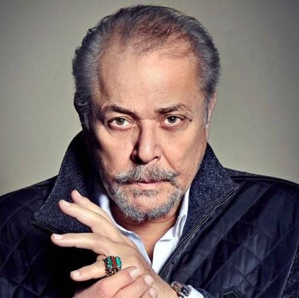 محمود عبد العزيز  " في ذمة الله "