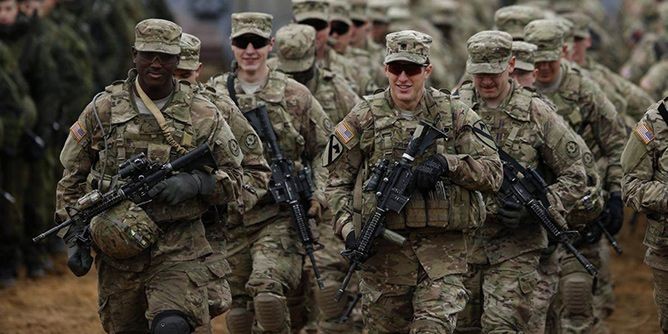  حشود عسكرية أميركية بريطانية و أردنية على الحدود السورية