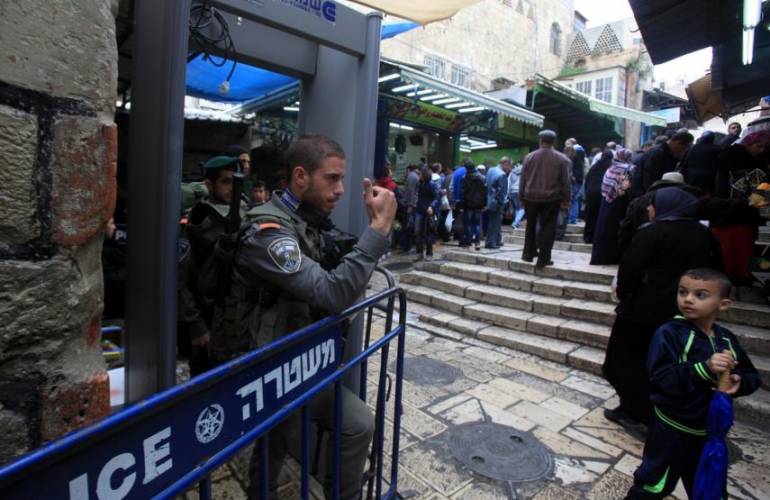 الحكم على فتى مقدسي وتوقيف آخرين