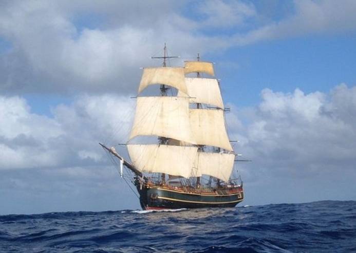 كولومبيا تعثر على حطام سفينة محملة بالذهب