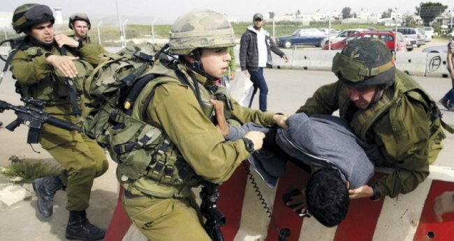 قوات الاحتلال تعتدي على 6 أسرى بالضرب والتنكيل