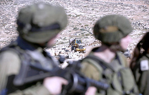 جنود إسرائيل في مهمة: ترويع الأطفال