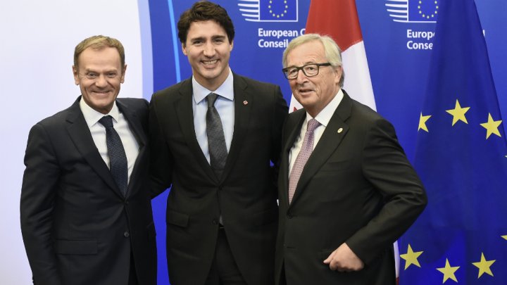 الاتحاد الأوروبي وكندا يوقعان اتفاق التجارة الحرة