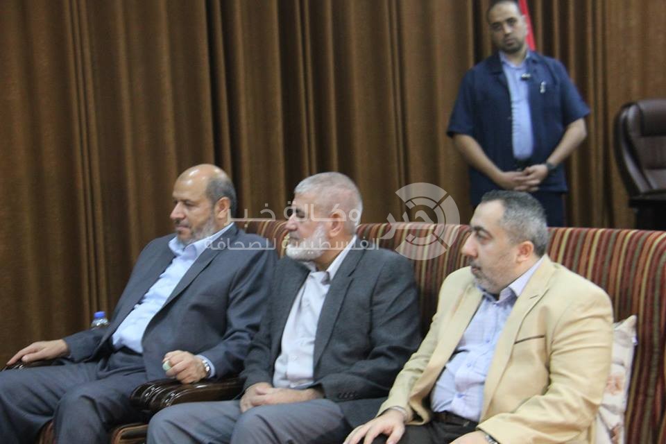 قيادي بـ"حماس" يكشف تفاصيل لقاء قيادة الحركة مع الوفد الأمني المصري