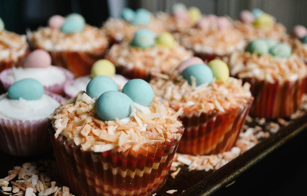 كب كيك  وطريقة تزيينه