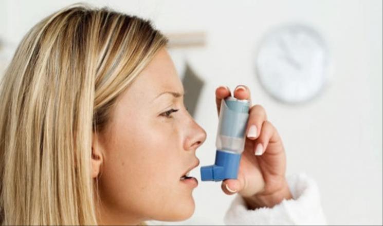كيفية استعمال بخاخ الربو بشكل صحيح‬