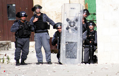 أحــــداث مـقـلـقــة فــــي "الحــــرم"