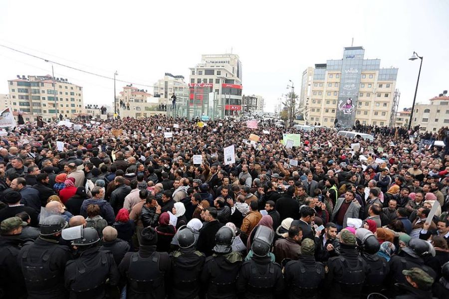حراك المعلمين يعلن الإضراب بمدارس الضفة