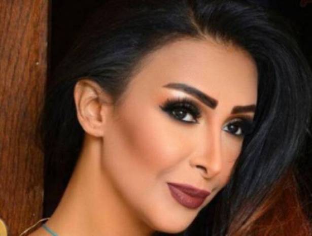 ماذا قالت “شاهيناز” بعد قرارها بخلع الحجاب؟!