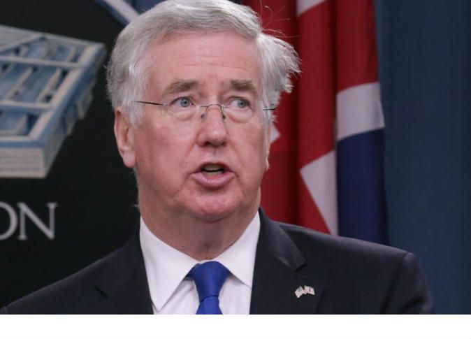 وزير الدفاع البريطاني يدشن برنامجاً جديداً لغواصة نووية