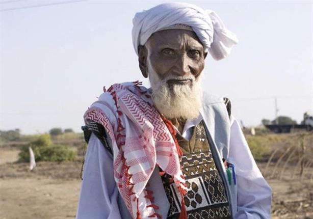 من هو الهندوسي الذي أسلم على يديه أكثر من مائة ألف؟