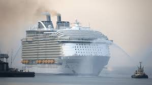 قتيل و4 جرحى في حادث لأكبر سفينة سياحية في العالم