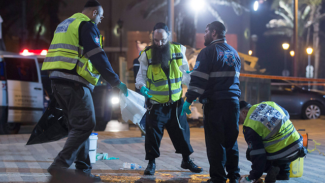 مشاورات أمنية يجريها "نتنياهو" عقب عمليات نوعية أدت لمقتل جندي وإصابة العشرات