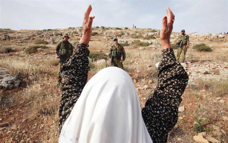 الحكومة تؤكد على خطورة الخطوات الاحتلال التصعيدية في القدس