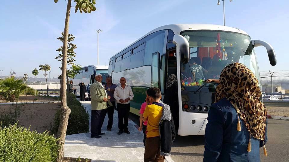 أهالي أسرى القدس يتوجهون لزيارة أبنائهم في سجن "نفحة"