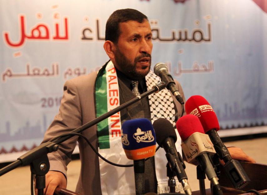 بالصور: ثابت يطالب حكومة التوافق بصرف رواتب موظفي ومعلمي غزة