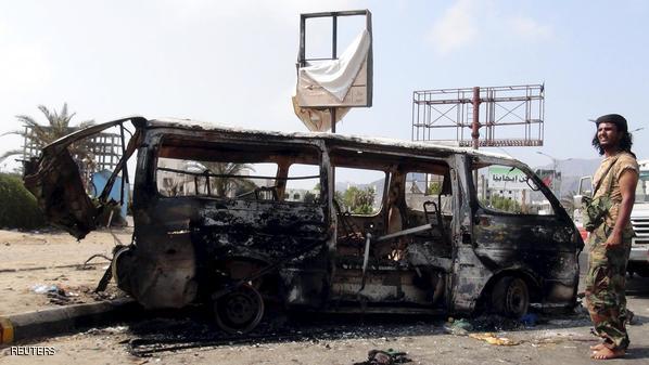 غارة على مأرب ومعارك في عدن