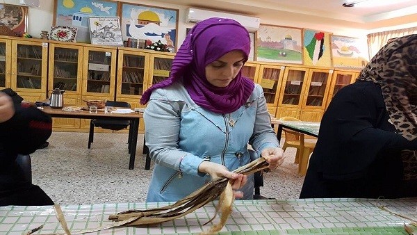 افتتاح دورة الأشغال اليدوية لحرفة صناعة القش في أريحا