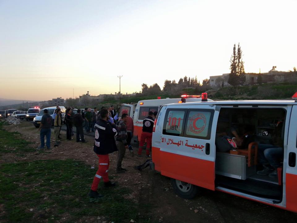 وفاة طفل واصابة مواطنين بجروح خطيرة في حادث سير بنابلس