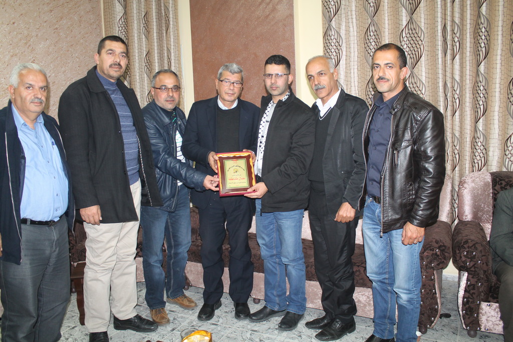 خلال زيارت ميدانية لعائلات اسرى، واسرى محررين