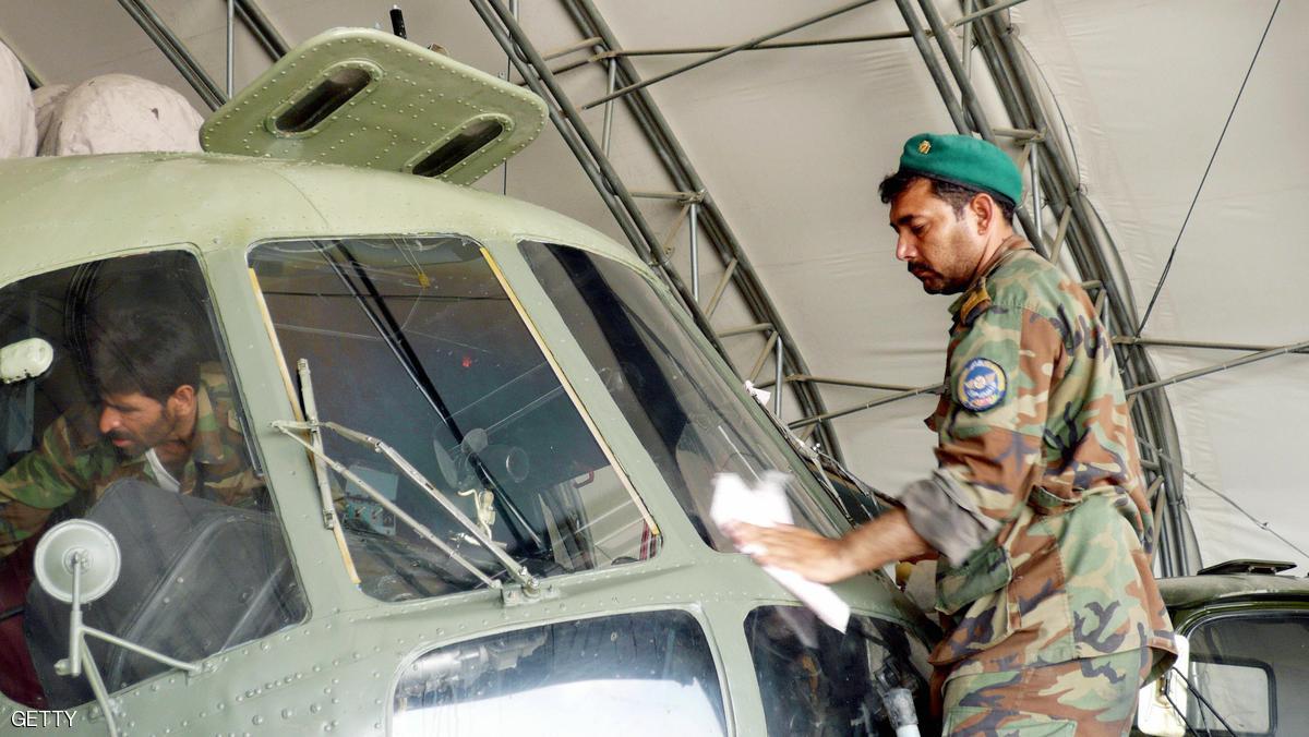 ثلاثة قتلى بتحطم طائرة مروحية للجيش الأفغاني